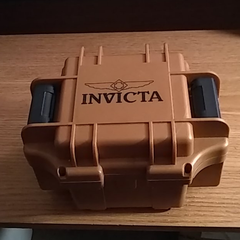 INVICTA BROWN SINGLE WATCH CASE